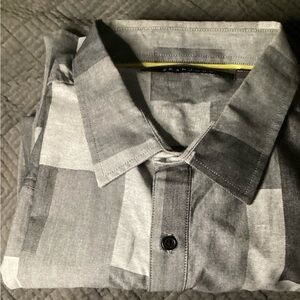 Sean John mens dress shirt, hues of gray, size 4X, 100% cotton